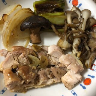 ジューシー鶏モモ肉の焼き野菜添え